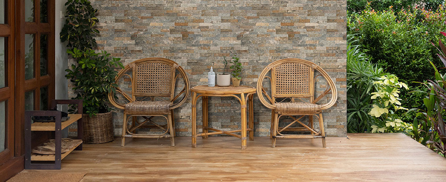 Rockmount 3D Natural-Stone Corner — installed room view — color Alaska Gray Ledger