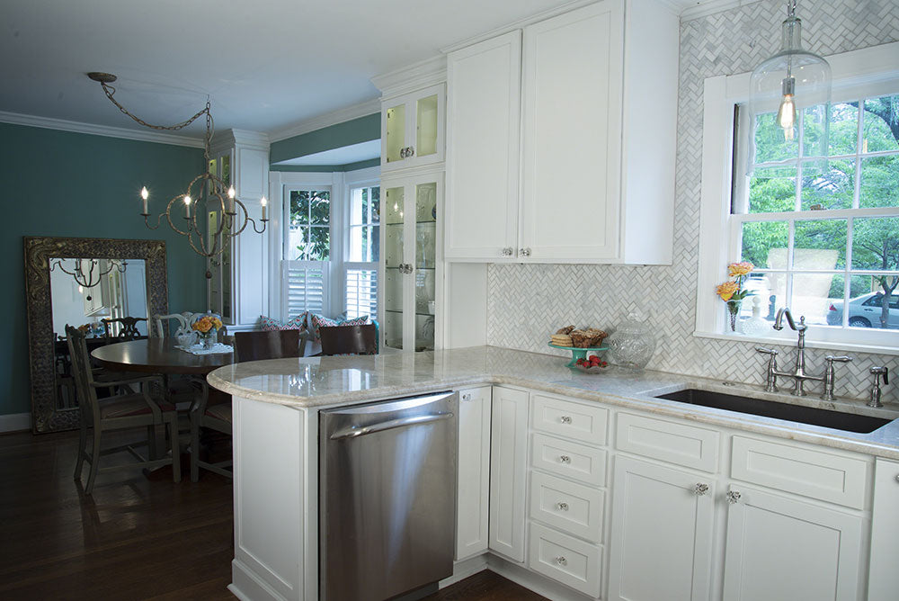 Madreperola Quartzite Slab — room scene