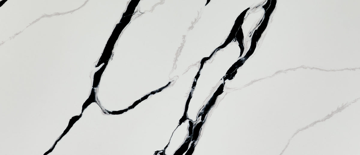 Calacatta Lumanyx quartz — close up