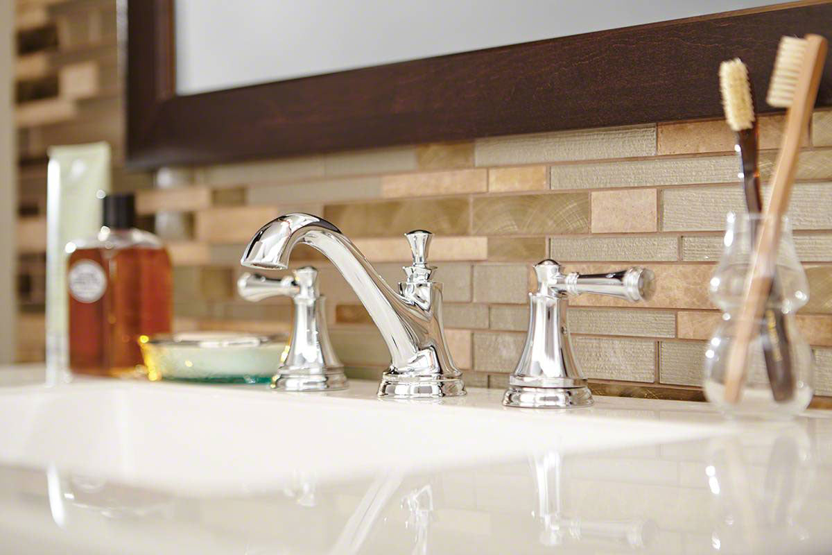 Champagne Toast Interlocking Glass, Stone and Metal Mosaic — installed room view — color Toast