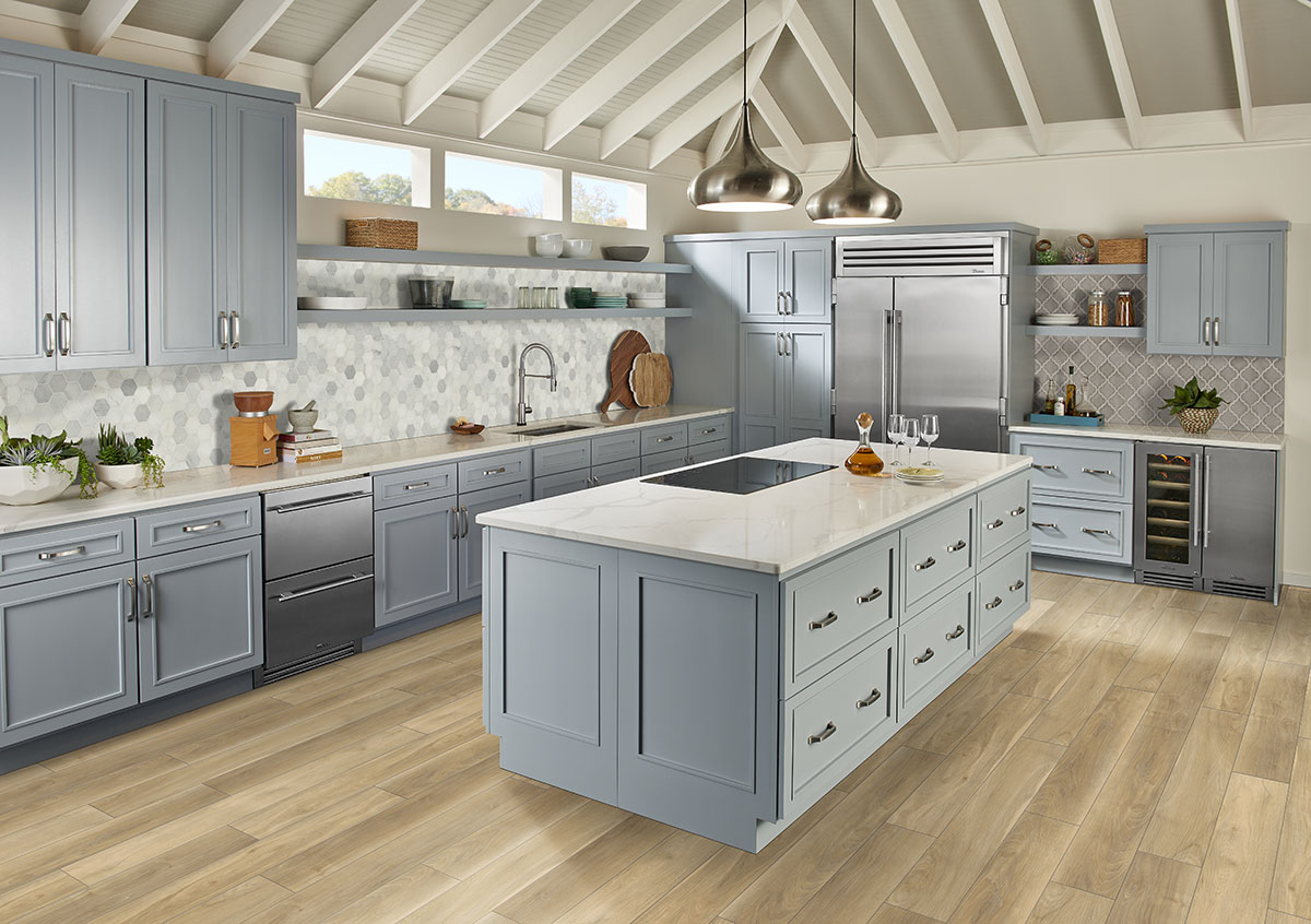 Highland Park Glossy Ceramic Arabesque Mosaic — installed room view — color Dove Gray