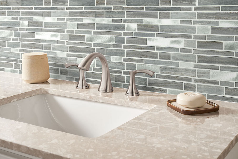 Bimini Interlocking Metal and Glass Mosaic — installed room view — color Silver and gray