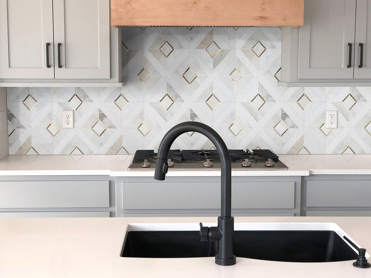 Verona Gold and Silver 8mm Marble-Metal Mosaic — installed room view — color Gold Pattern