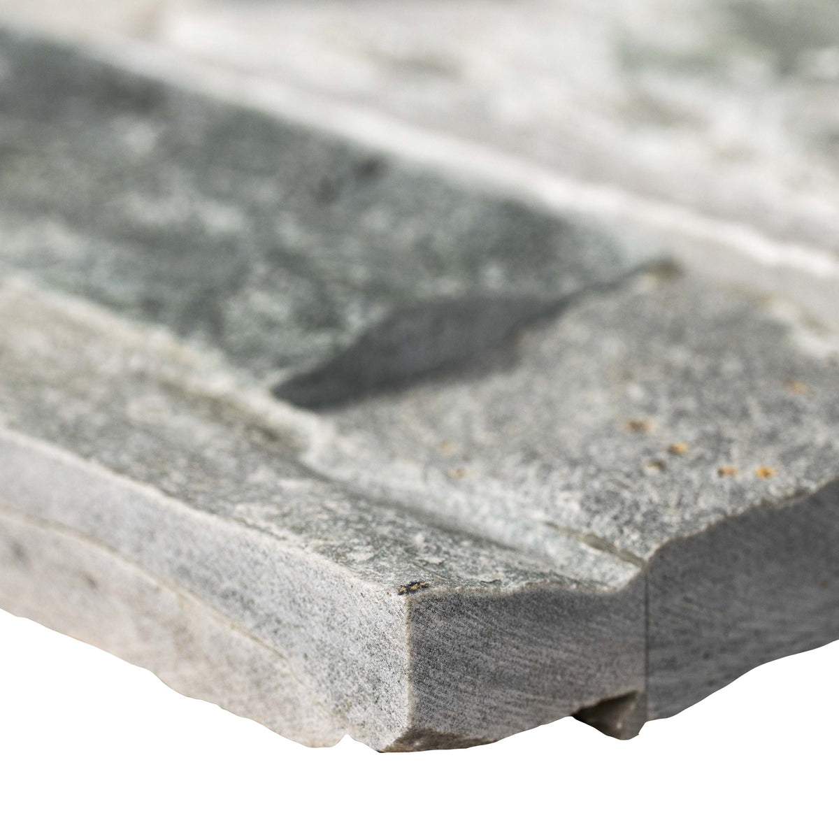 Sierra Blue XL Rockmount panel — stone edge close-up (LPNLQSIEBLU924)
